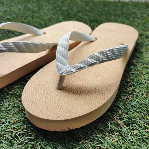 Photo1: Oyster Shell Natural Rubber Flip Flops – Made in Japan (1)