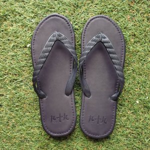 Photo: Glove Leather Flip Flops – Black | Made in Japan